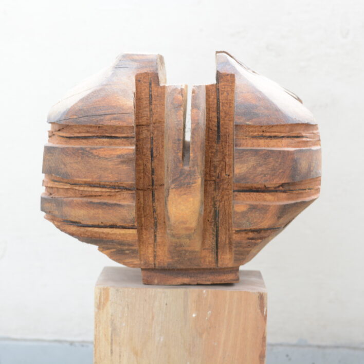 Capitel, lemn, 30x30x30, 2014